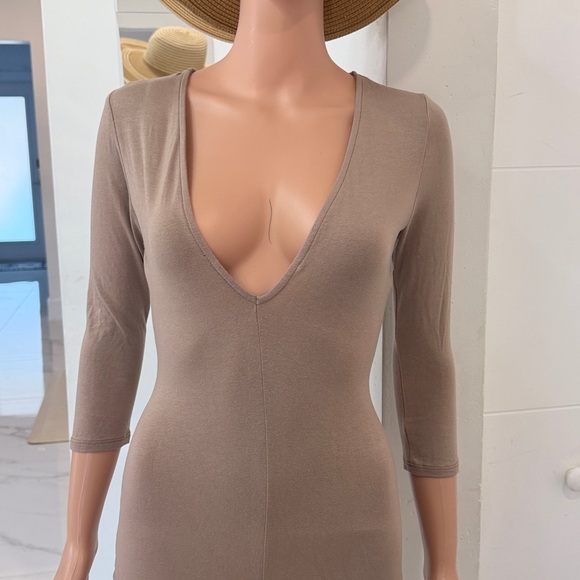 Dress - Picture 6 of 6